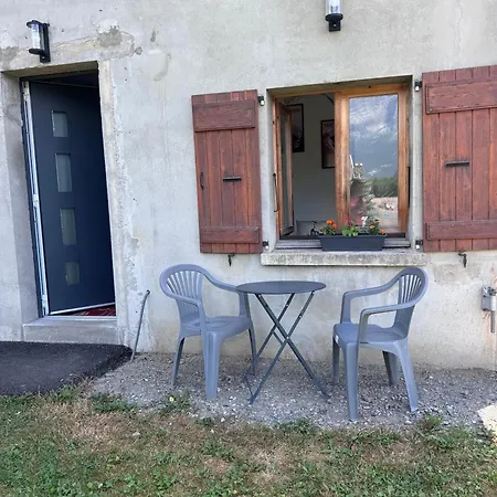 Cosy, Jardin&montagne Proche Tmb Apartment
