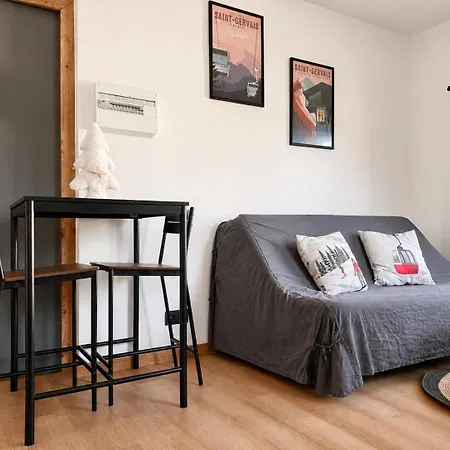 Apartment Cosy, Jardin&montagne Proche Tmb Saint-Gervais-les-Bains